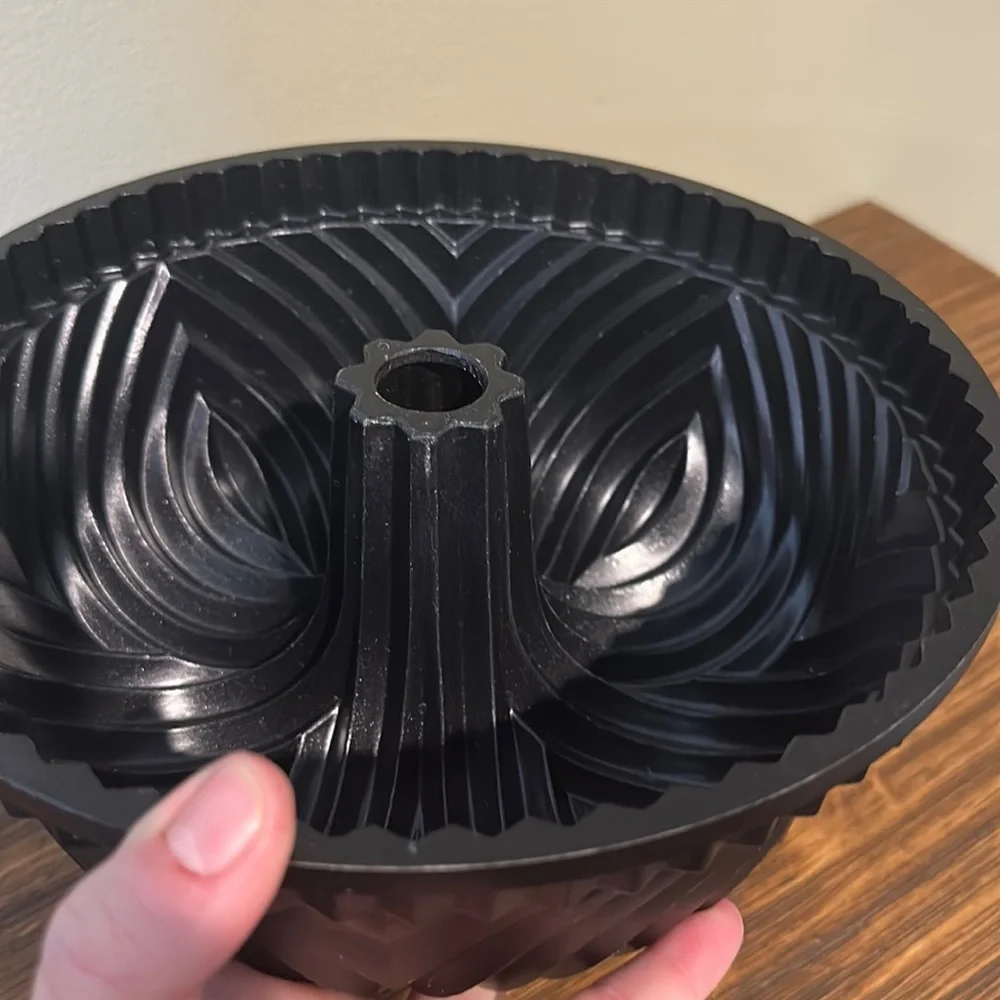 Nordic Ware Black Swirl Bundt Cake Pan